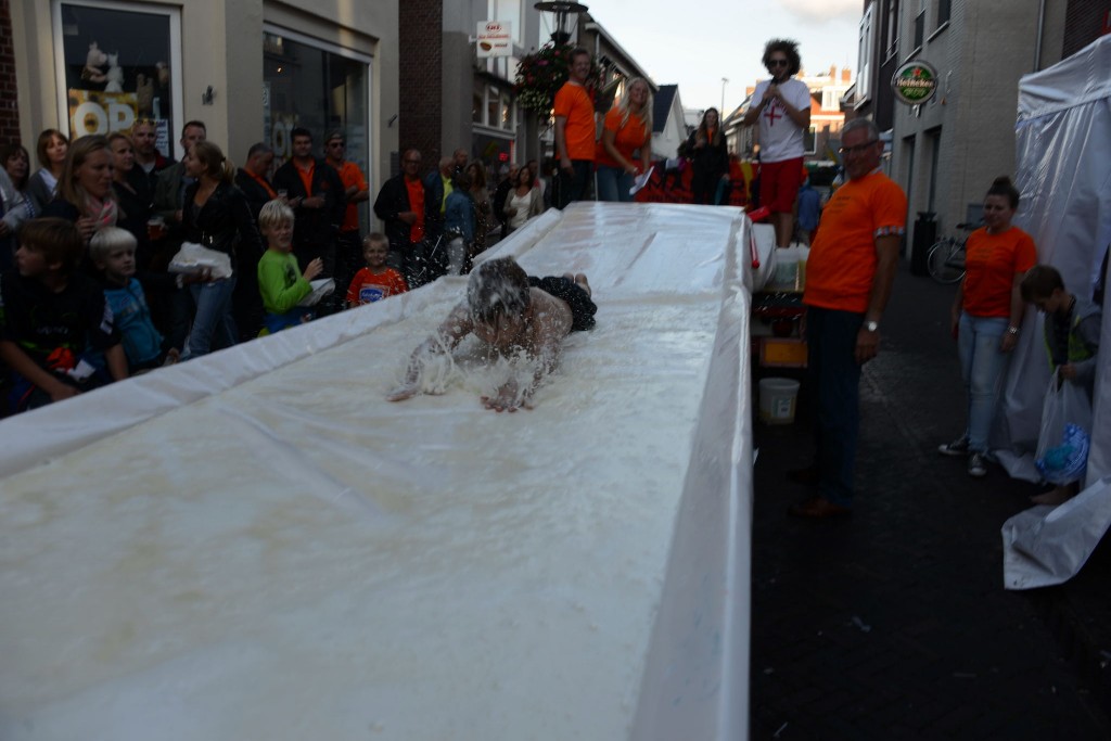 ../Images/Donderdag kermis 328.jpg